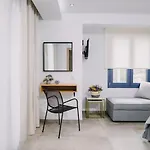 Blue Stone Luxury 3* يميناريا