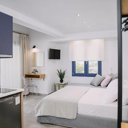 Blue Stone Luxury Aparthotel 3*