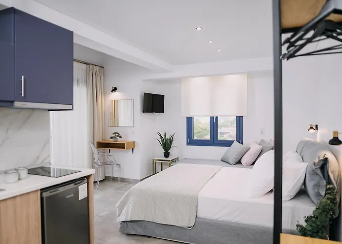 Blue Stone Luxury Aparthotel 3*